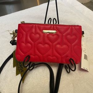 NWT Betsey Johnson charging crossbody clutch purse